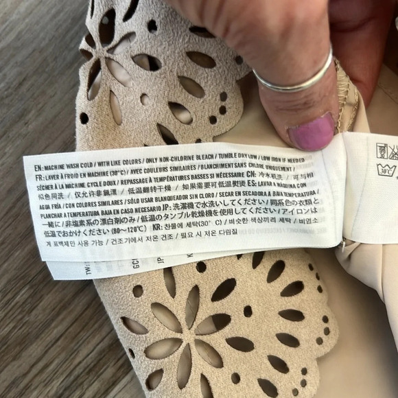 Hollister Faux Suede Mini Tan Skirt Fully Lined Back Zipper Scalloped Edge sz 3 - Picture 5 of 7